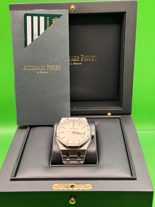 Audemars Piguet Royal Oak 15500ST 41mm Silver/White Dial